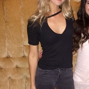 Black LNA cut out tee